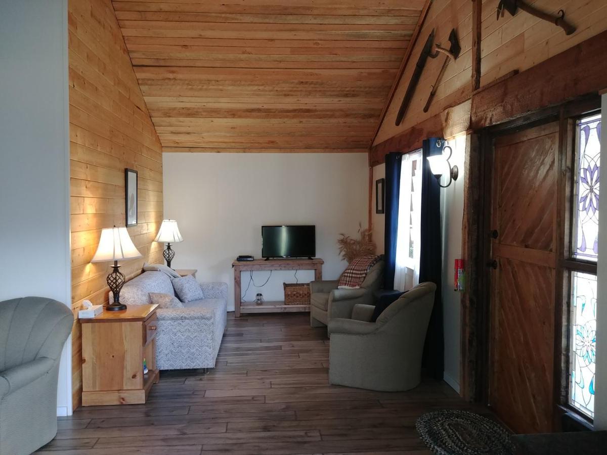 Wolfwood Guest Ranch Villa Clearwater Exterior photo